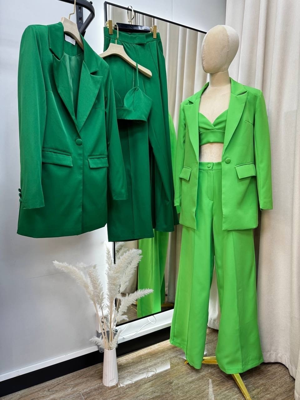 брючный костюм,костюм женский,костюм с брюками,женский брючный костюм,зеленый костюм тройка