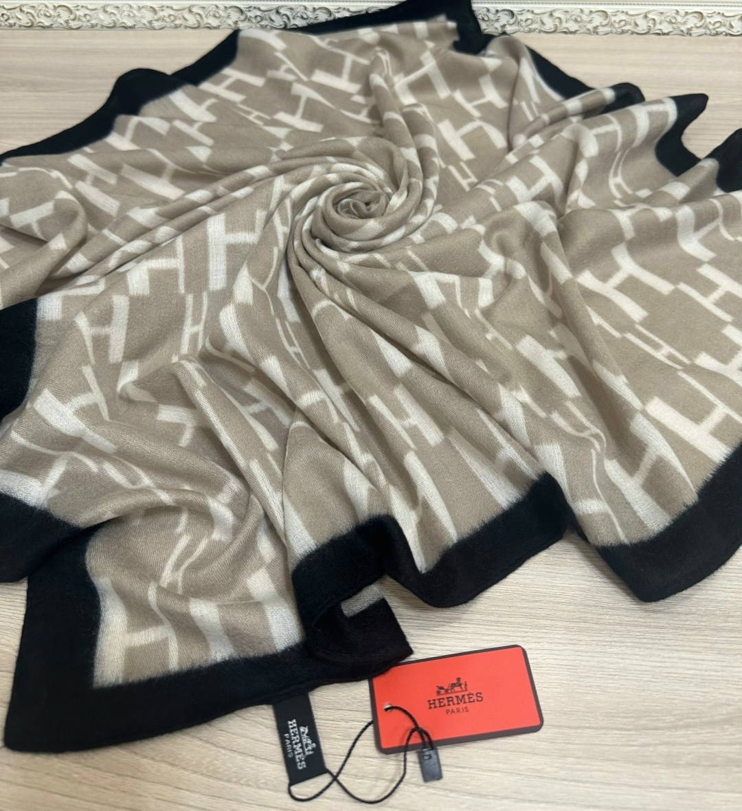 женский платок,платки шарф,шелковый платок,платок chanel,шарфы для женщин