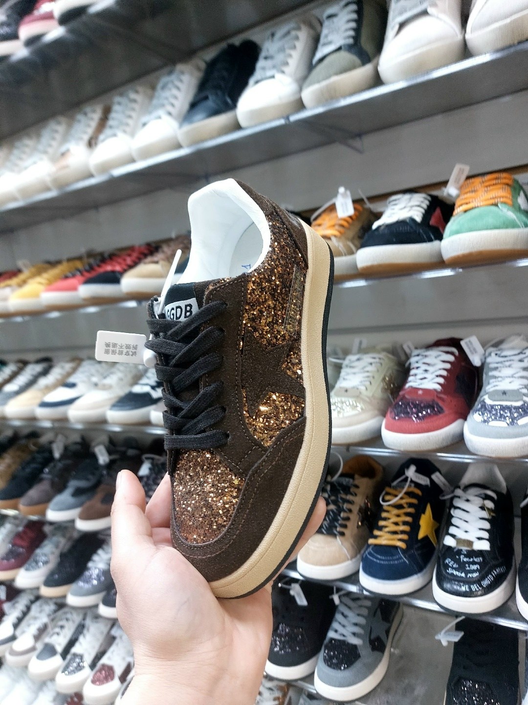 golden goose кроссовки,кеды golden goose golden goose кеды golden goose,кеды golden goose,кроссовки golden goose с пайетками на платформе,