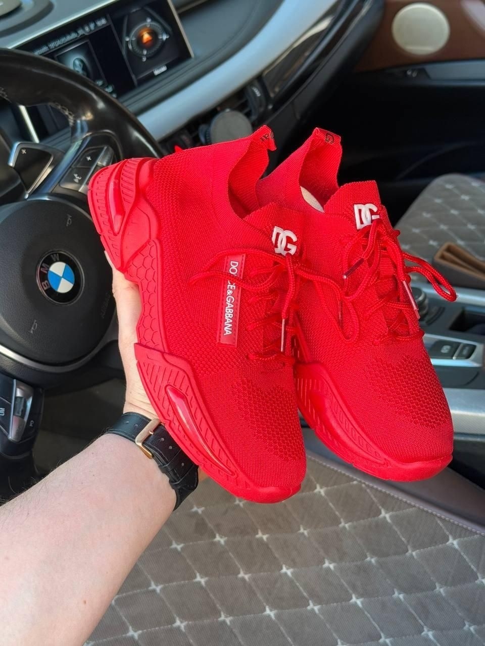 красные кроссовки,спортивная ,кроссовка,женские кроссовки,модные кроссовки