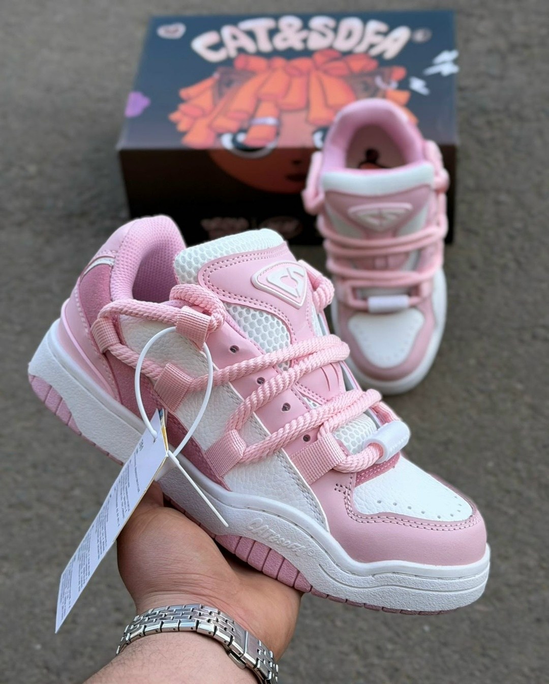 розовые кроссовки,женские кроссовки,кроссовки дутые,кроссовки молодежные,оригинальные кроссовки