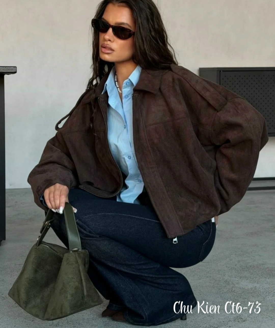 женская куртка бомбер из эко замши коричневого цвета,замшевая куртка,куртка beainmmry размер m коричневый,куртка бомбер замшевая оверсайз lofus,женская замшевая куртка