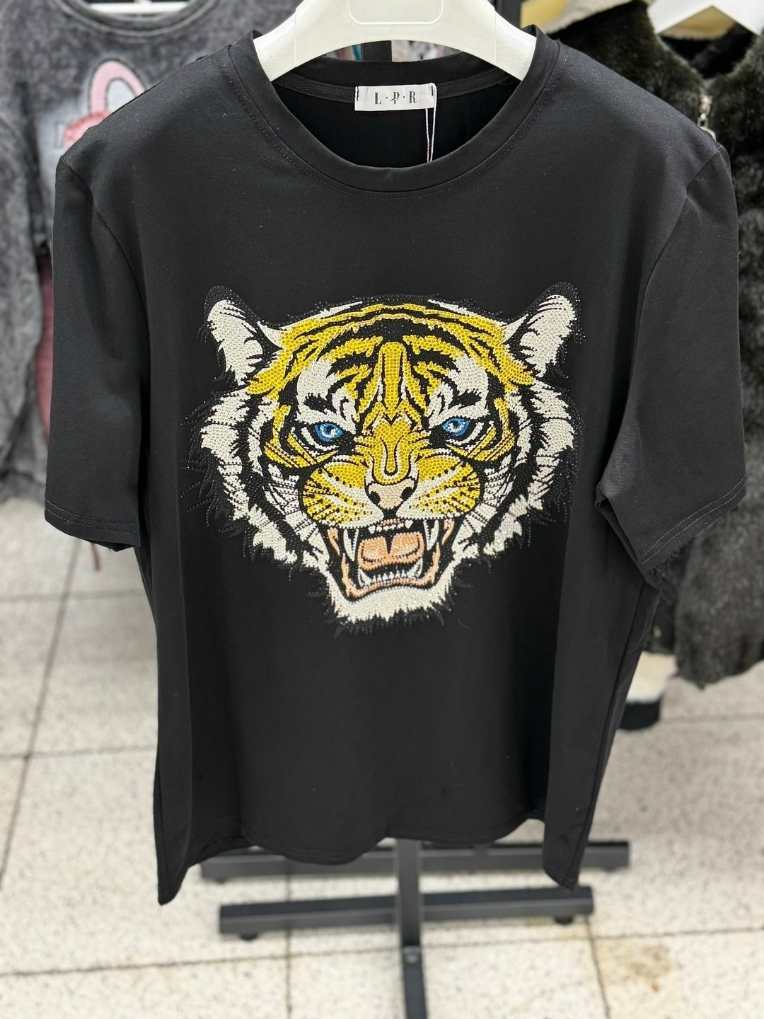 футболка тигр,и тигр,футболка с принтом тигр,футболка с принтом,футболки женские с принтом