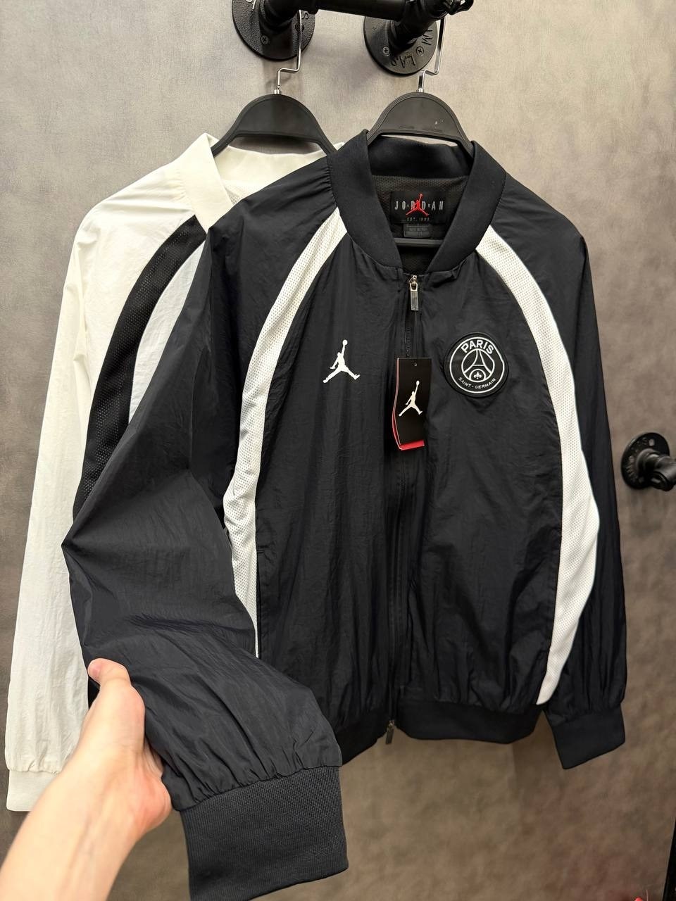 ветровка jordan psg,чёрная jordan psg ветровка,ветровка бомбер мужская,мужская куртка бомбер,jordan psg