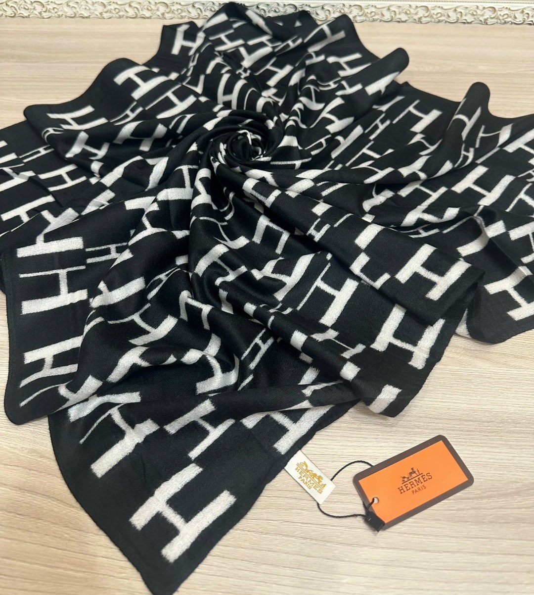 женский платок,платки шарф,шелковый платок,платок chanel,шарфы для женщин