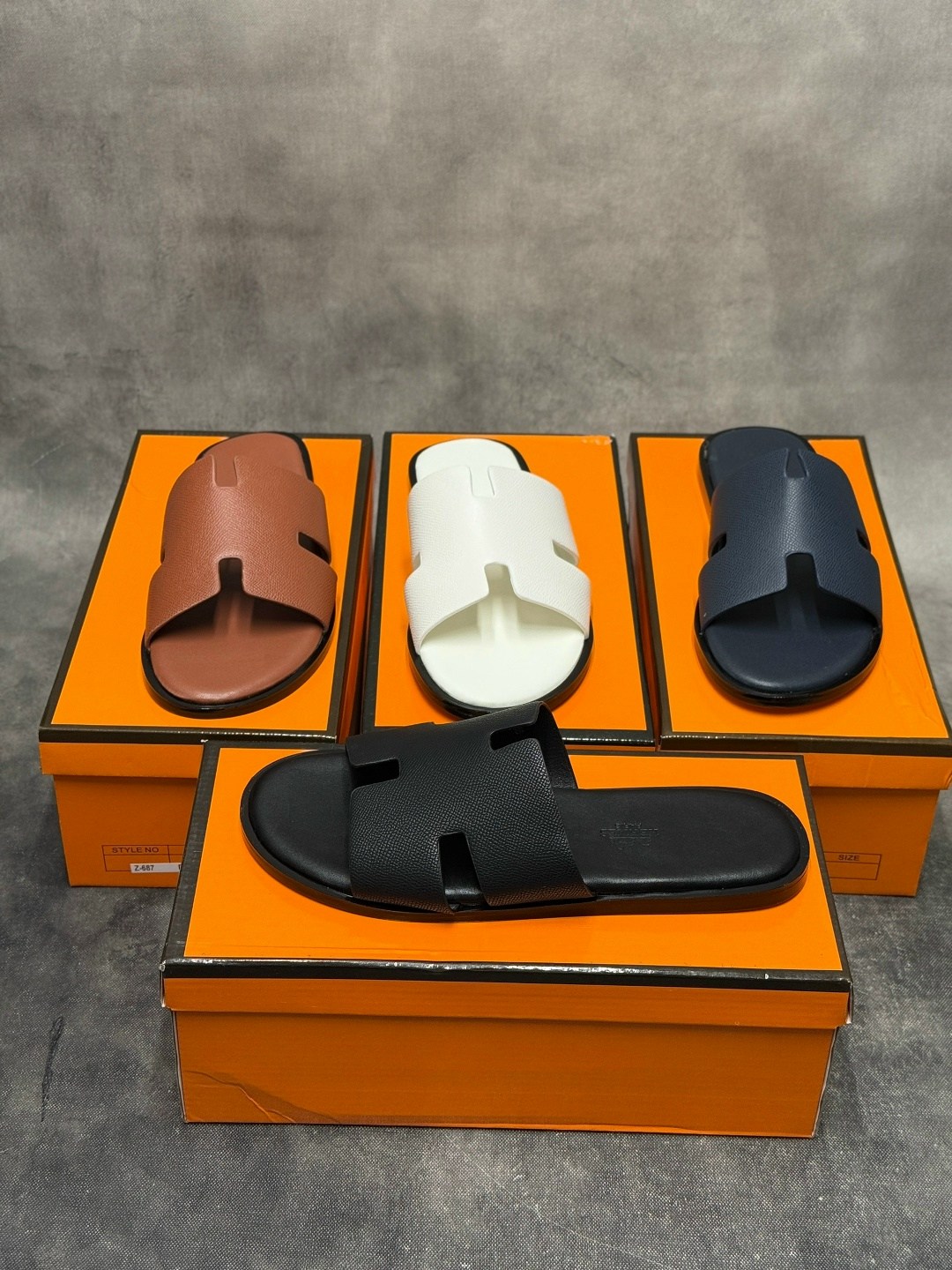 мужские шлепанцы эрмес,шлепанцы hermes,шлепки hermes,мужские шлепки гермес,тапочки hermes мужские