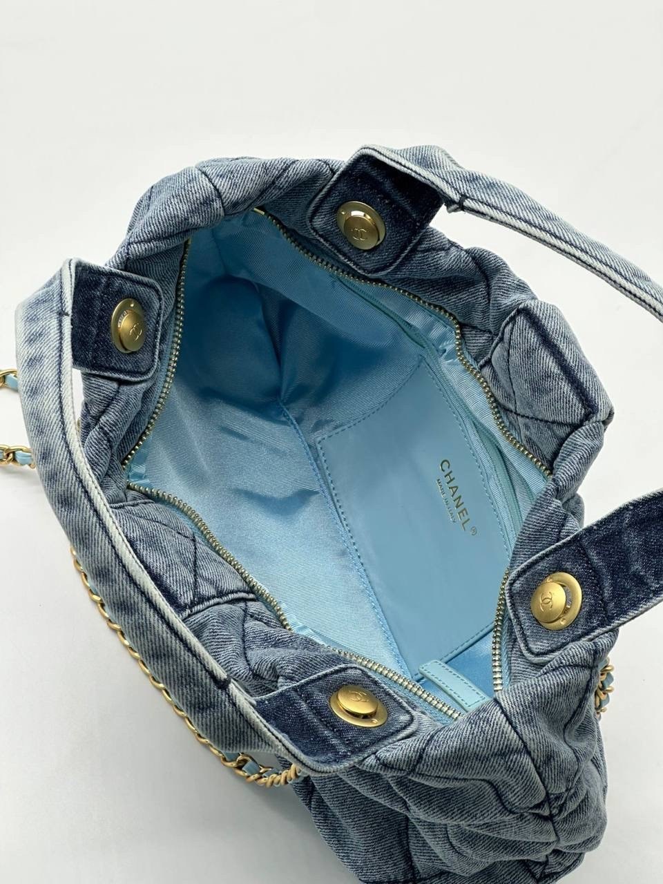 голубая джинсовая сумка chanel 25 small,сумки джинсовые,джинсовая женская сумка chanel,сумка,стеганая сумка