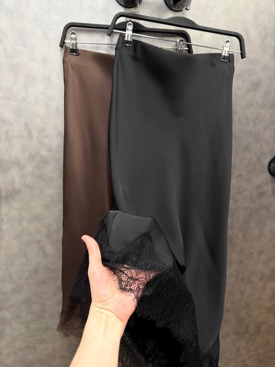 юбка с кружевами,юбка в бельевом стиле,пальто приталенное,атласная юбка с кружевом,кружевная юбка