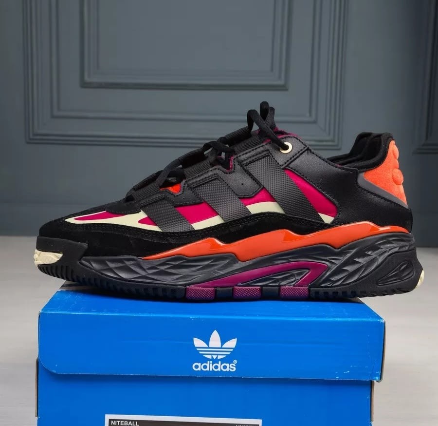 кроссовки adidas niteball,adidas light strike niteball,кроссовки adidas niteball цвет черный,кроссовки adidas,кроссовки adidas originals niteball