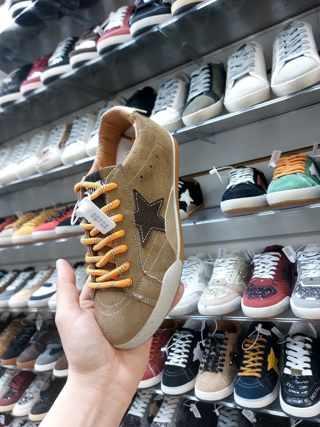 кроссовки golden goose,кеды golden goose,,golden goose sneakers,черные женские кроссовки и кеды golden goose deluxe brand