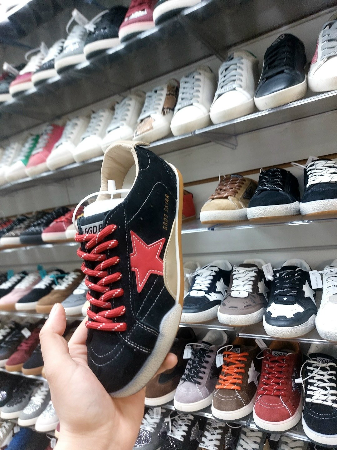 кроссовки golden goose,кеды golden goose,,golden goose sneakers,черные женские кроссовки и кеды golden goose deluxe brand