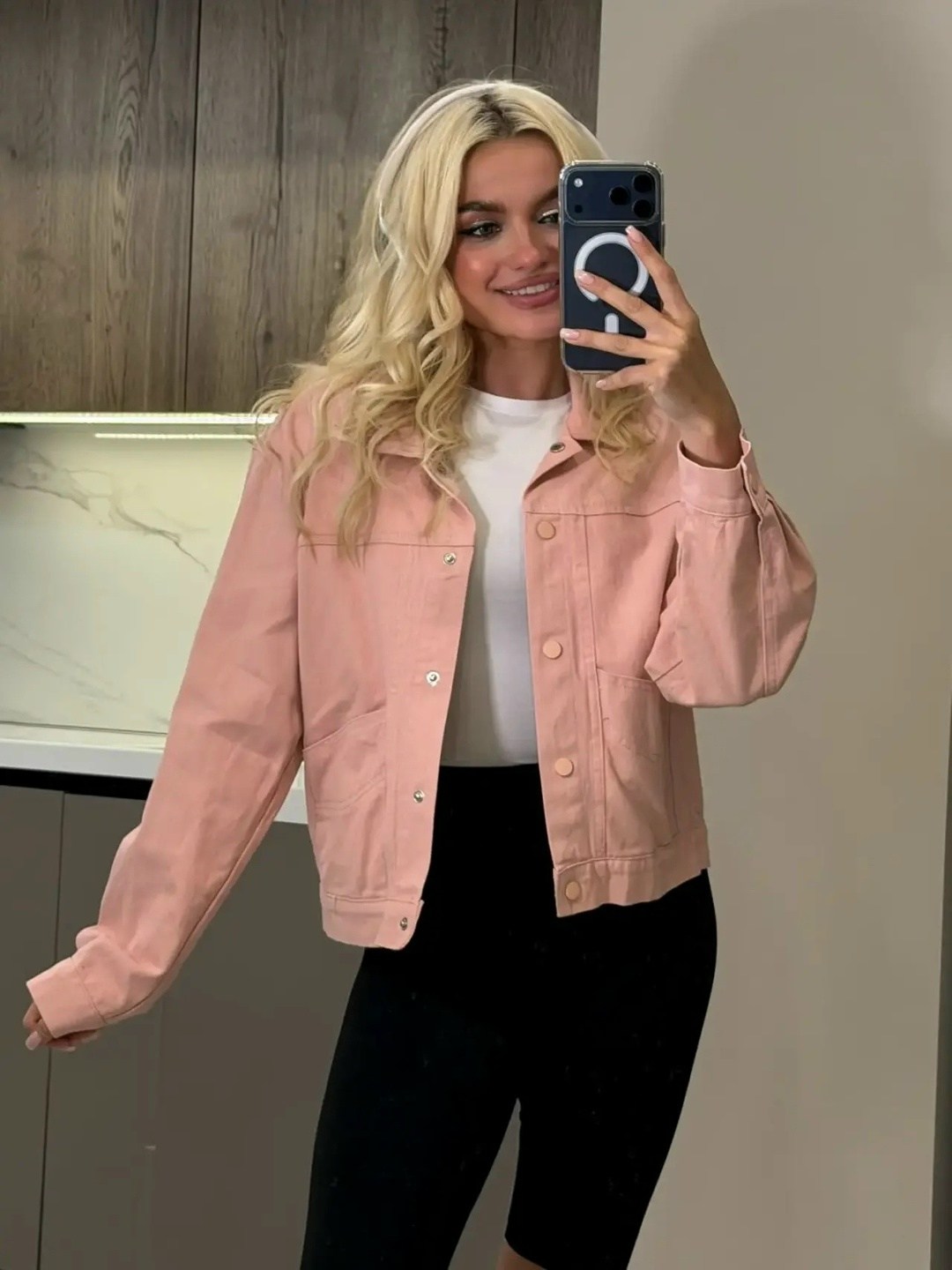 женская джинсовая куртка,куртка джинсовая оверсайз джинсовка весенняя h&t fashion shop,куртка джинсовая,повседневная куртка,женская куртка