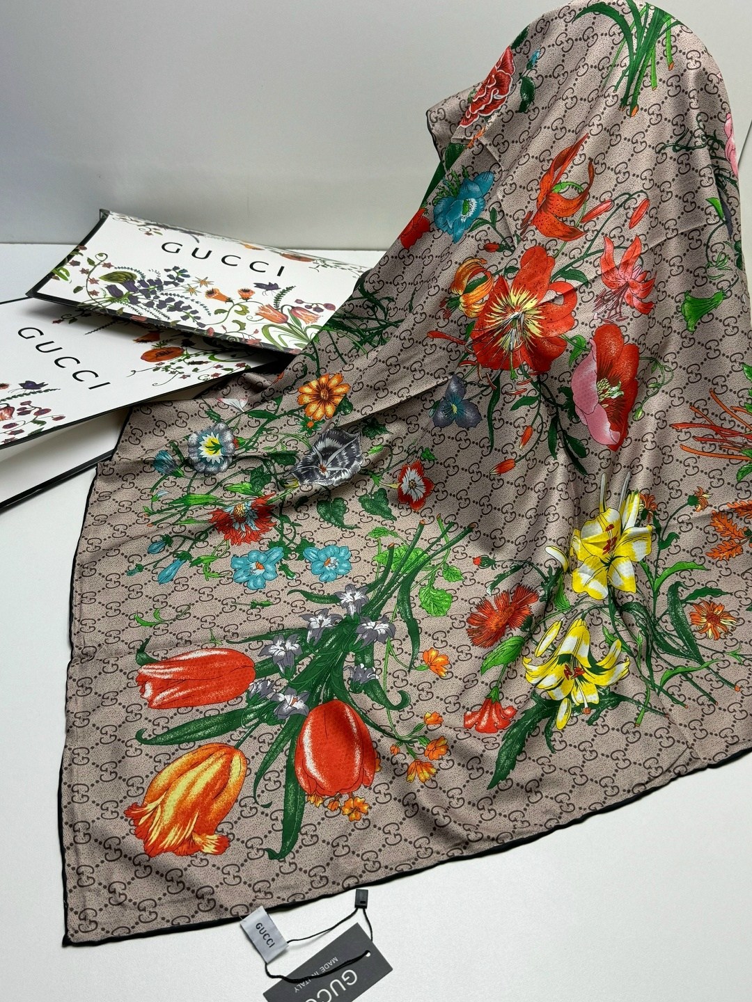 шарф louis vuitton,платок louis vuitton,платок луи виттон,луи витон платок,брендовые женские