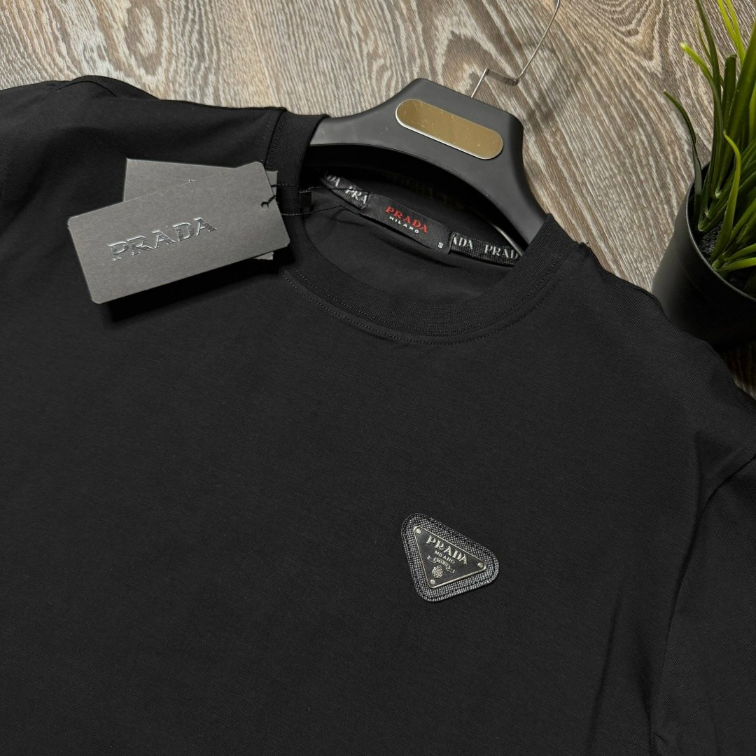 мужская футболка,футболки модные,одежда футболка,футболки для мужчин,футболка прада мужская черная