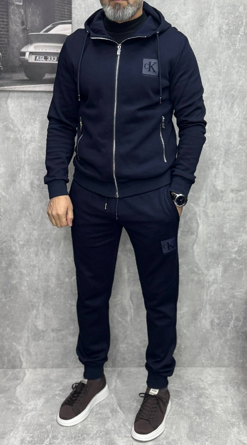 мужской спортивный костюм,спортивный костюм armani,мужской спортивный костюм calvin klein,спортивные костюмы для мужчин,мужской чёрный спортивный костюм комплект calvin klein с капюшоном