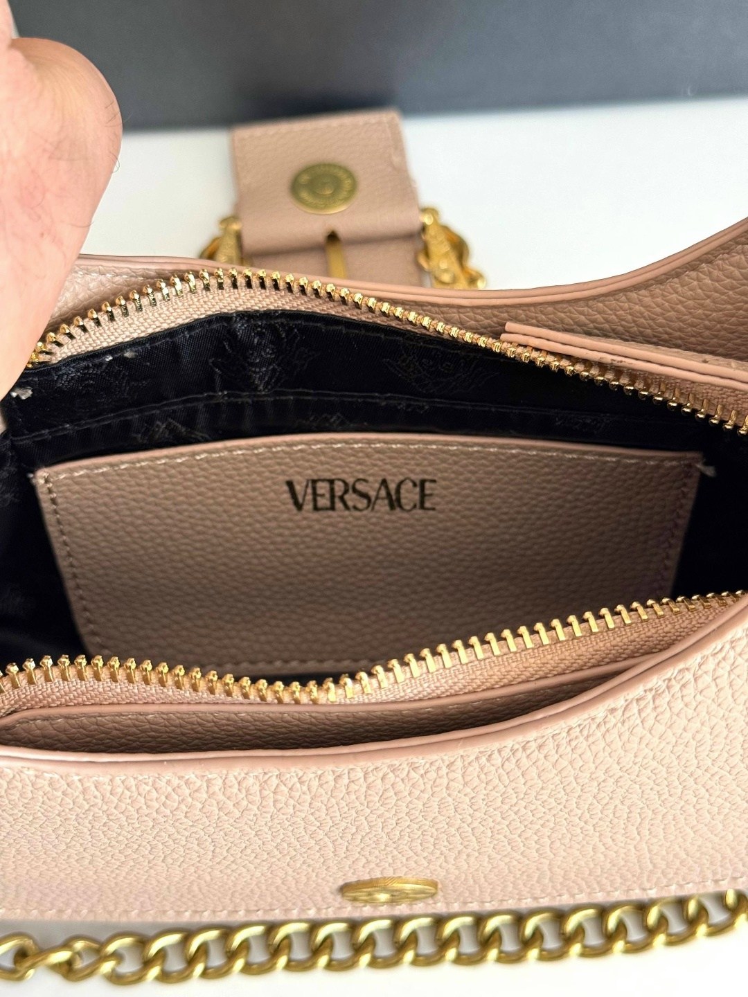 версаче сумка,сумка женская versace,сумка versace,сумка через плечо versace,сумка женская vеrsace jeans couture версаче