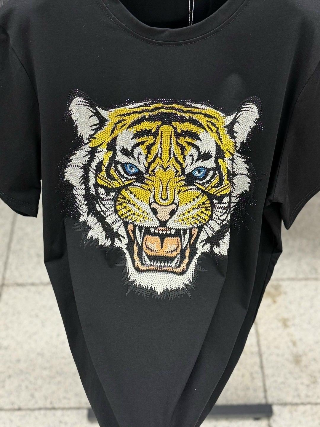 футболка тигр,и тигр,футболка с принтом тигр,футболка с принтом,футболки женские с принтом