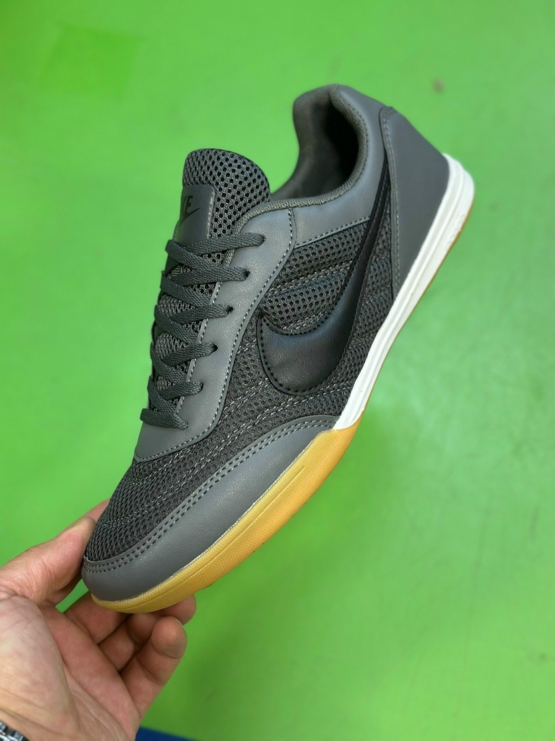 спортивная ,кеды футбольные,кроссовки,футбольные кеды найк,мужские кроссовки