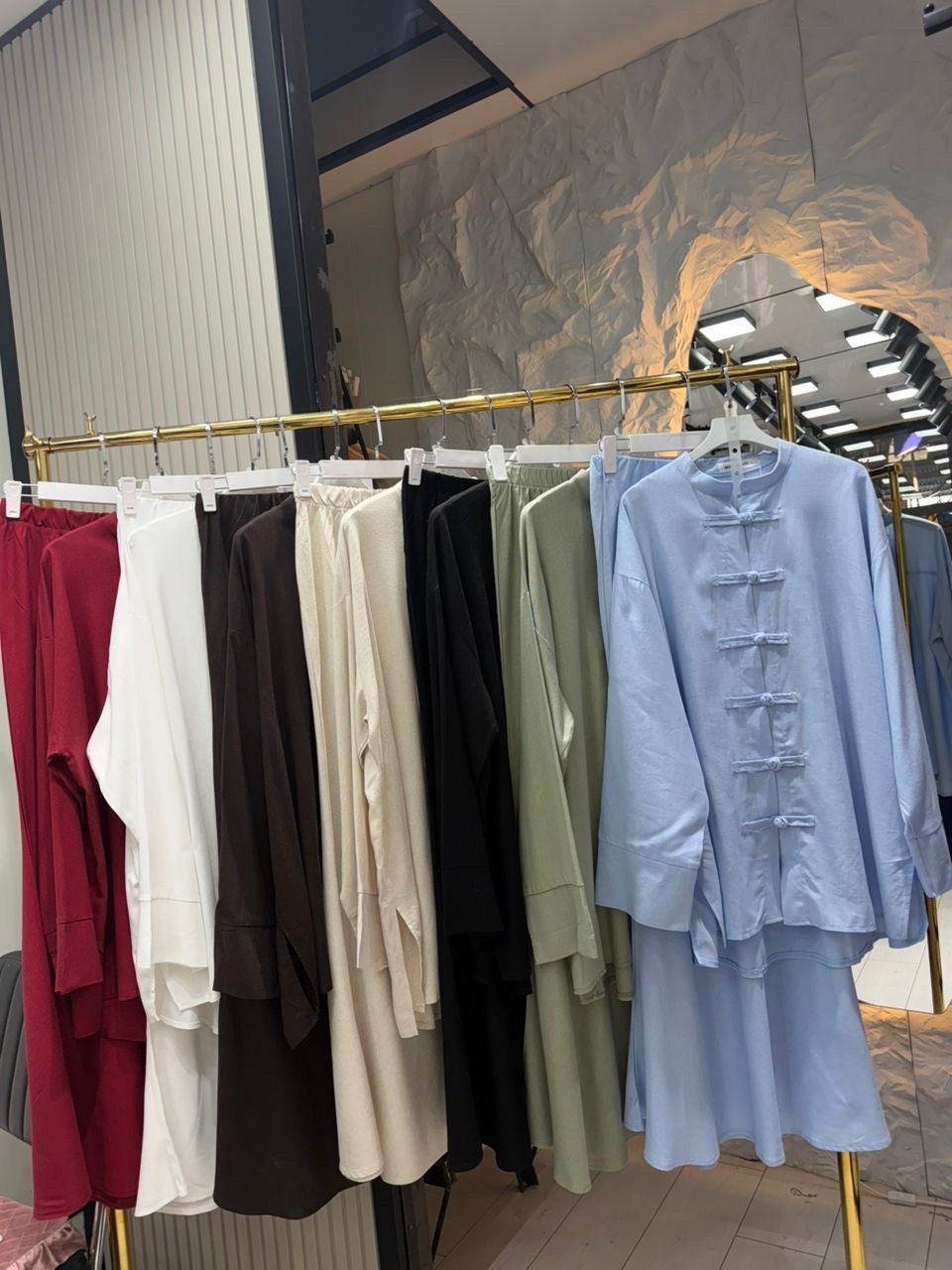 мода стиль,девушка,стильные наряды,рубашка женская,повседневная куртка