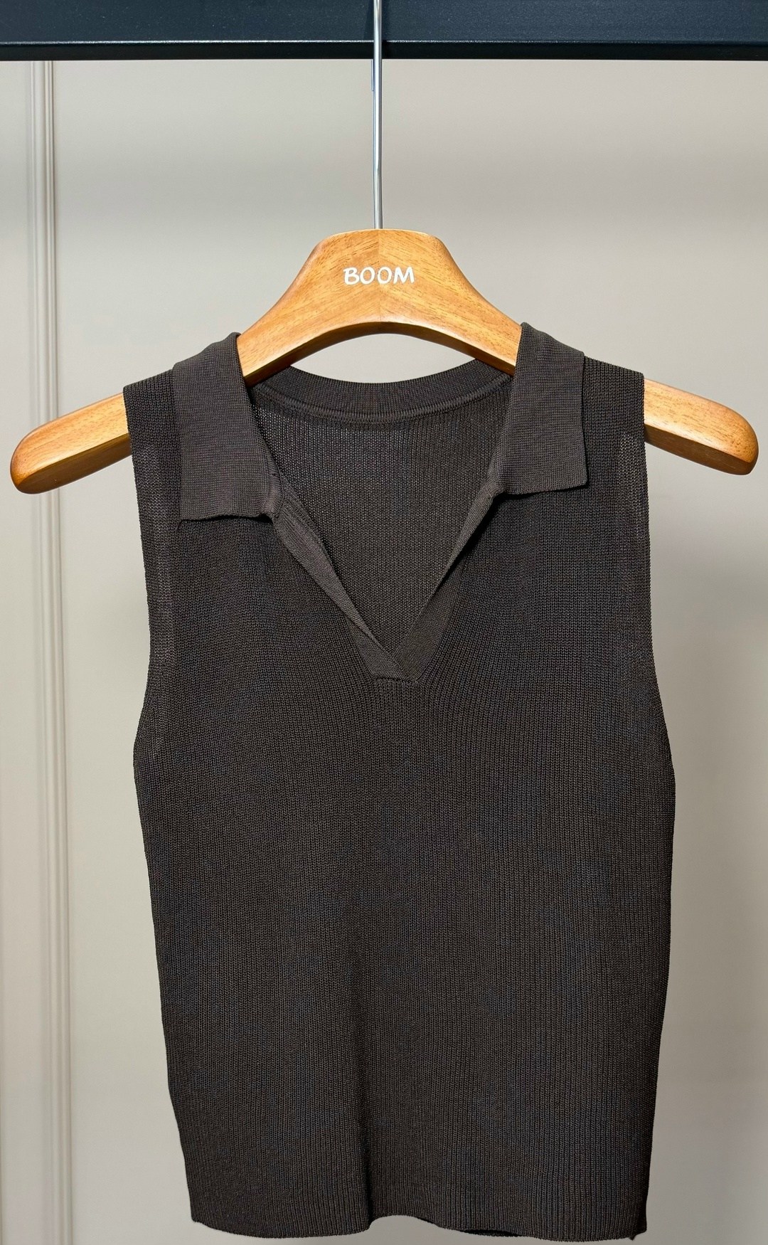 вязаные жилеты,вязаная майка,жилет с воротником,женский вязаный жилет,трикотажный жилет