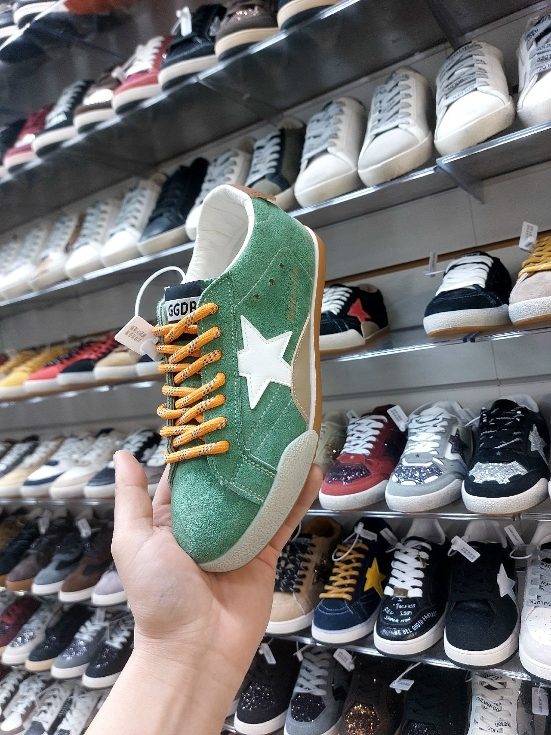 кроссовки golden goose,кеды golden goose,,golden goose sneakers,черные женские кроссовки и кеды golden goose deluxe brand