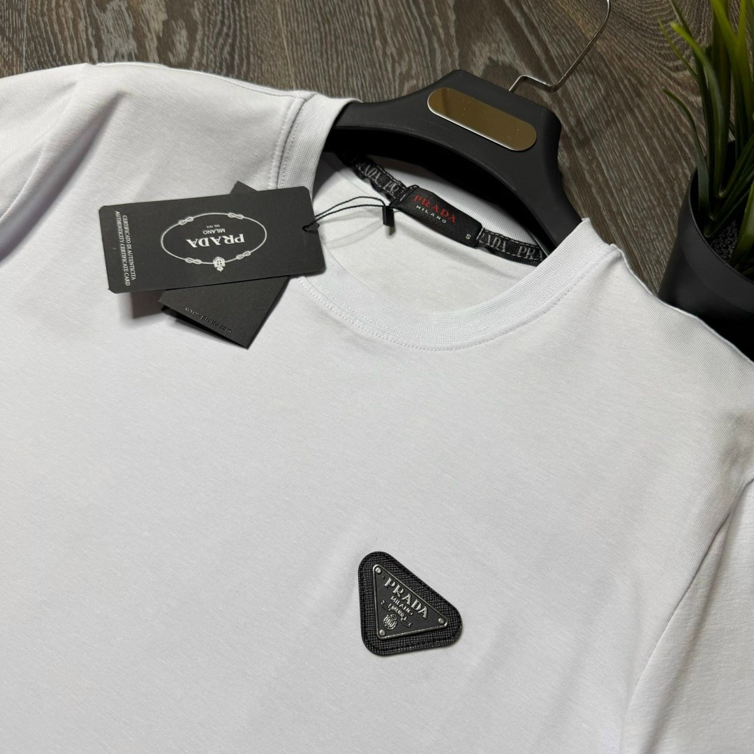 мужская футболка,футболки модные,одежда футболка,футболки для мужчин,футболка прада мужская черная