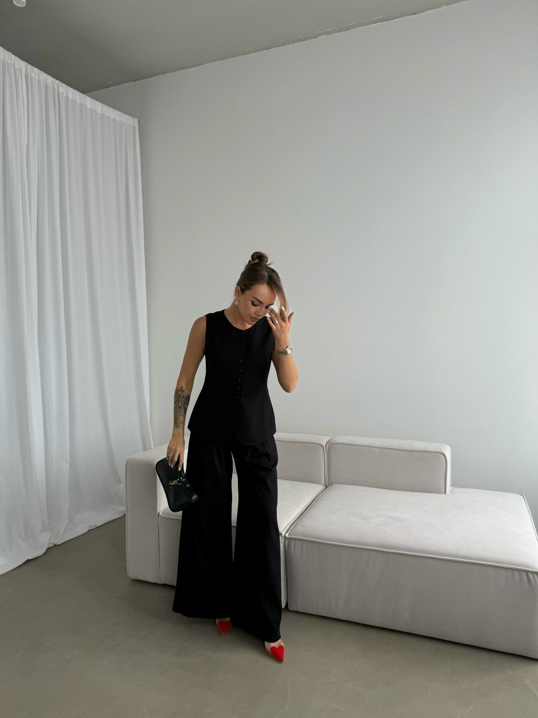 белый костюм,жилетка женская,приталенный жилет,жилет женский,женский костюм