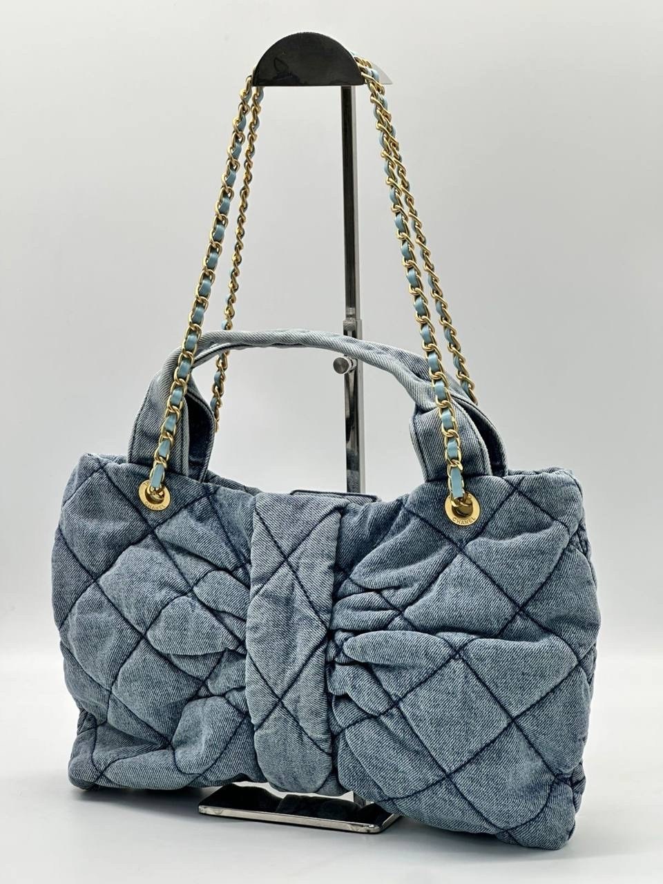 голубая джинсовая сумка chanel 25 small,сумки джинсовые,джинсовая женская сумка chanel,сумка,стеганая сумка