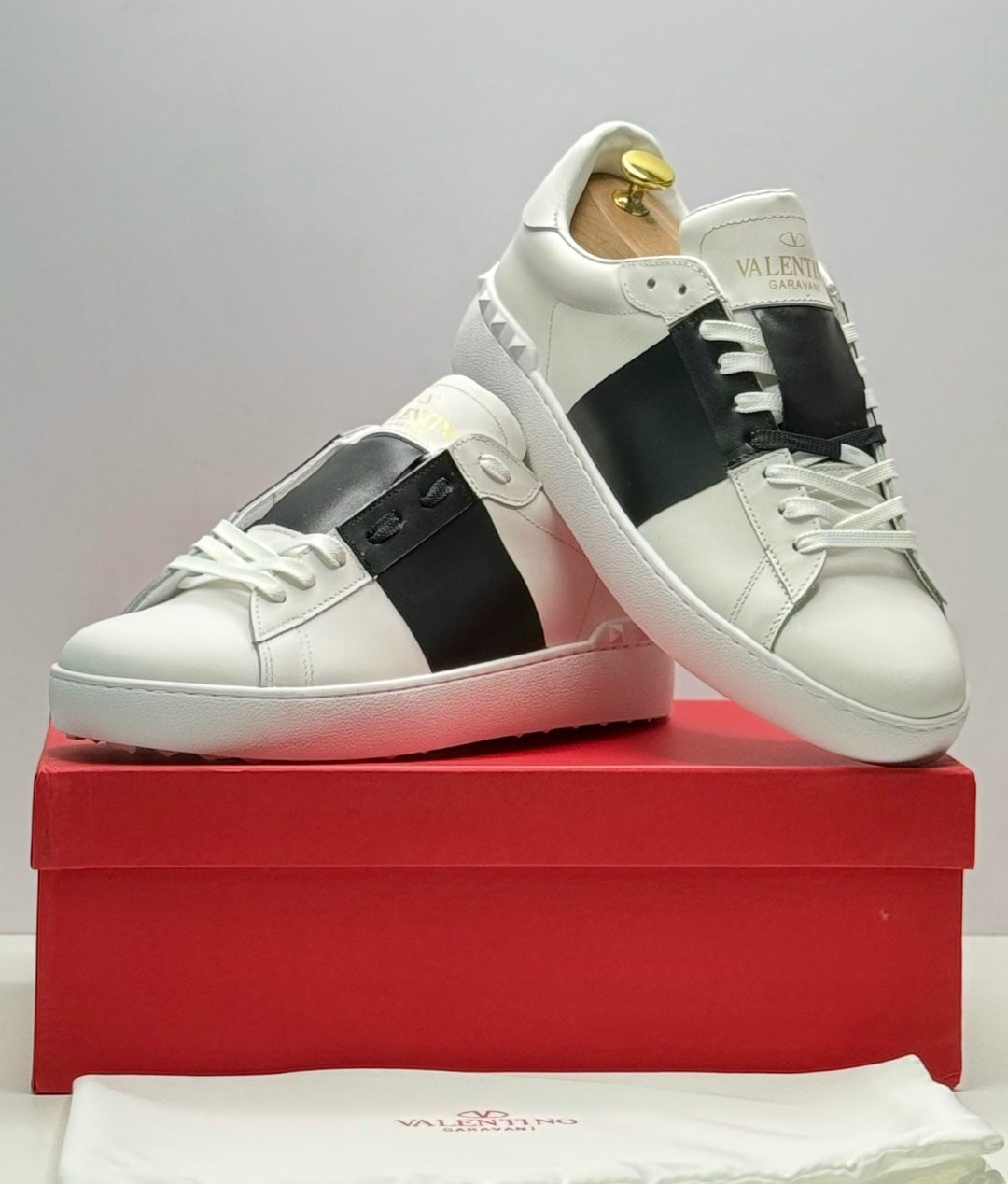 ,valentino кроссовки,valentino garavani кроссовки, спортивная,кроссовки прада женские