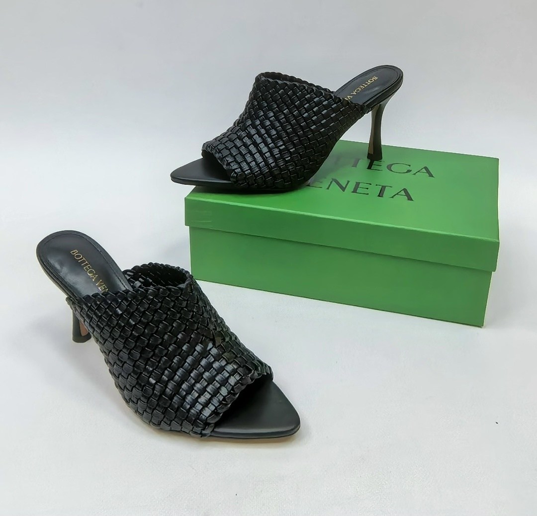 ,босоножки bottega veneta,мюли bottega veneta,кожаные мюли,женская