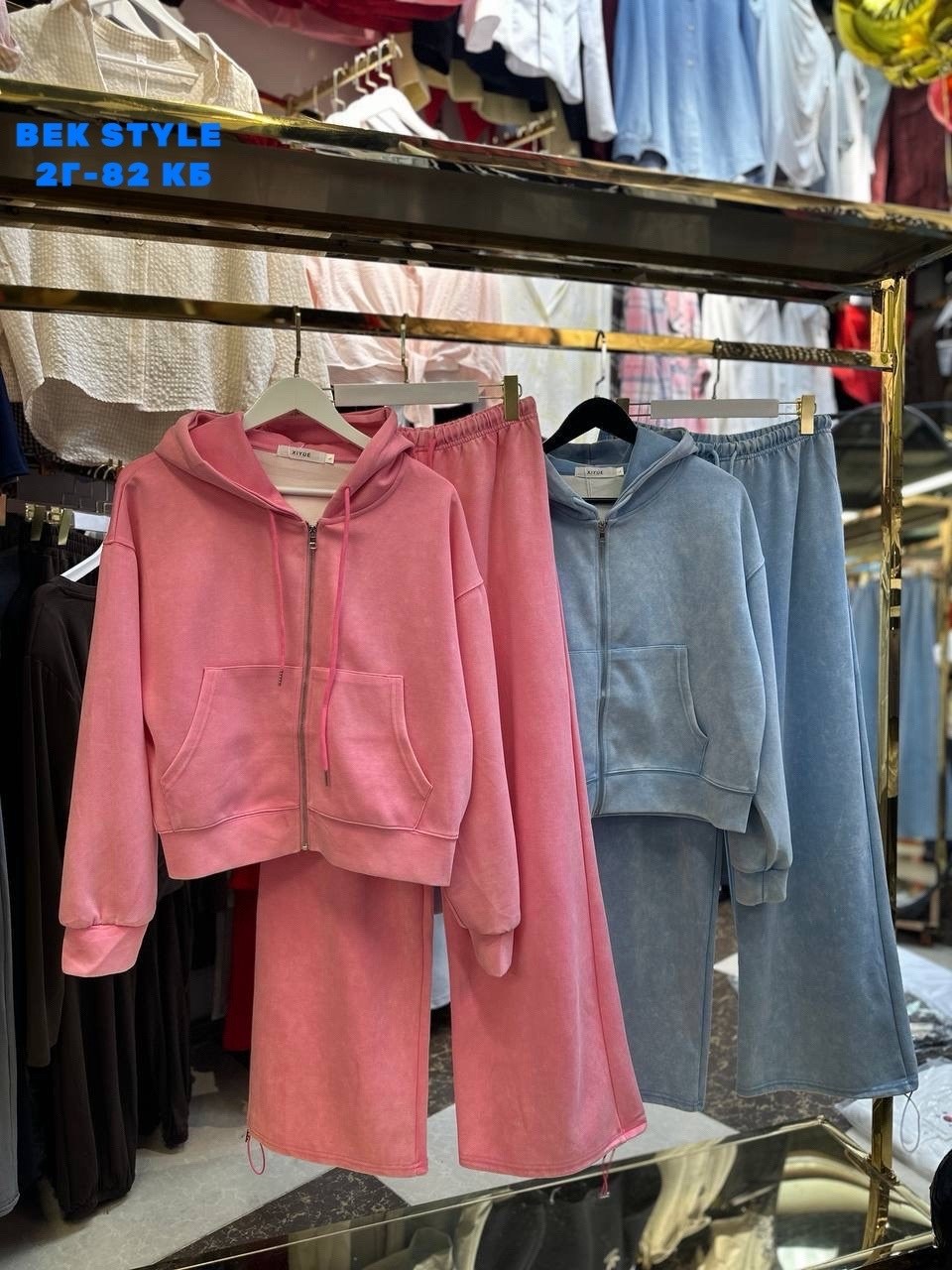 cпортивный костюм велюровый,костюм велюровый,спортивный женский костюм на велюре,модные наряды,повседневный костюм