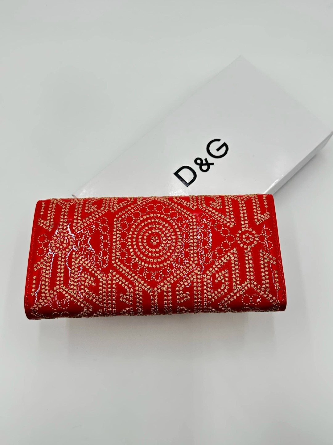 кошелек дольче габбана,красный кошелек дольче габбана,женские кошельки,кошелек d&g лакированный,клатч
