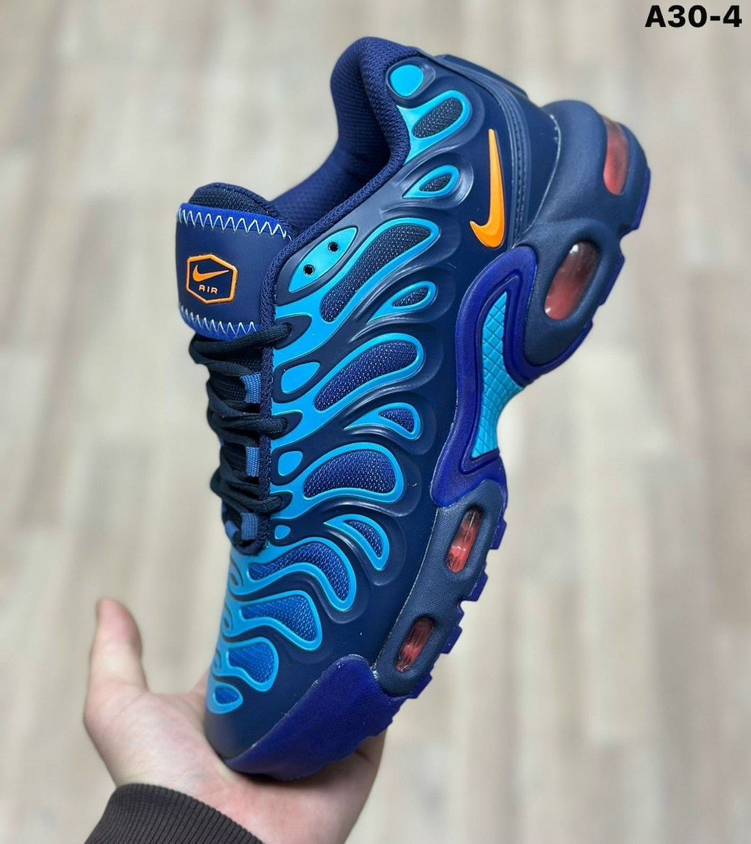 кроссовки nike air max plus,кроссовки nike air max tn plus,низкие кроссовки с амортизацией nike air max plus,кроссовки,nike air max plus