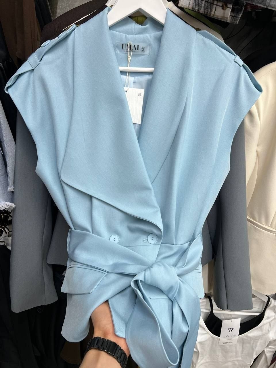 жилет с поясом,удлиненный жилет,жилет,жилет женский,жилет приталенный