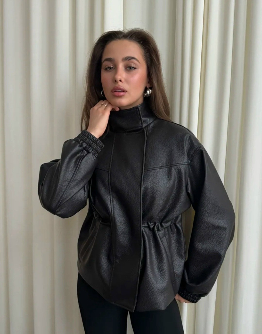 кожаная куртка,леггинсы кожаные,модный образ,кожаная куртка женская