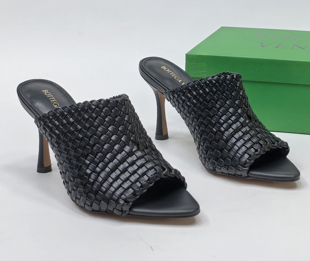 ,босоножки bottega veneta,мюли bottega veneta,кожаные мюли,женская