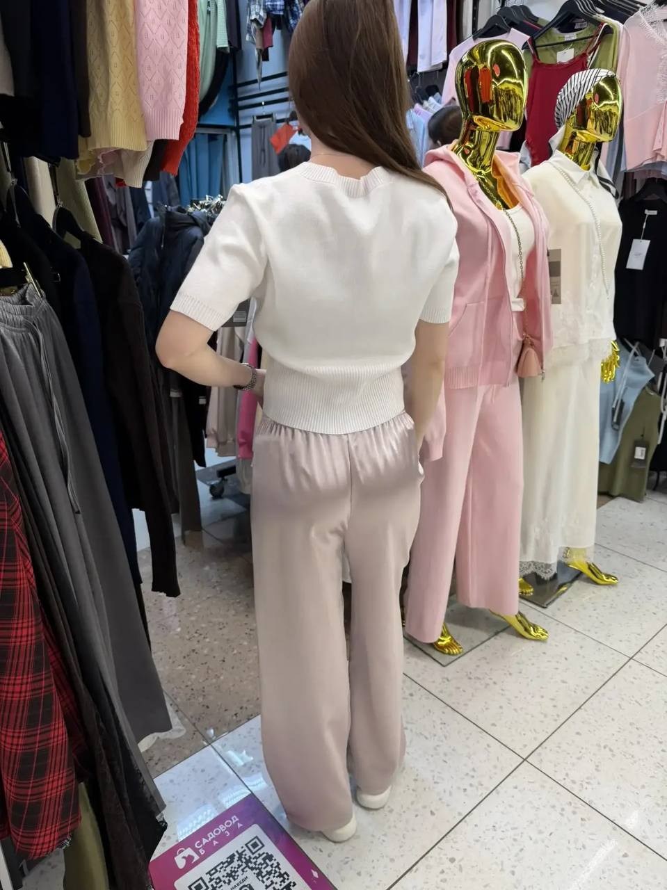 брюки стиль,шелковые брюки,элегантные шелковые брюки женские брюки-палаццо,костюм с брюками,брюки палаццо