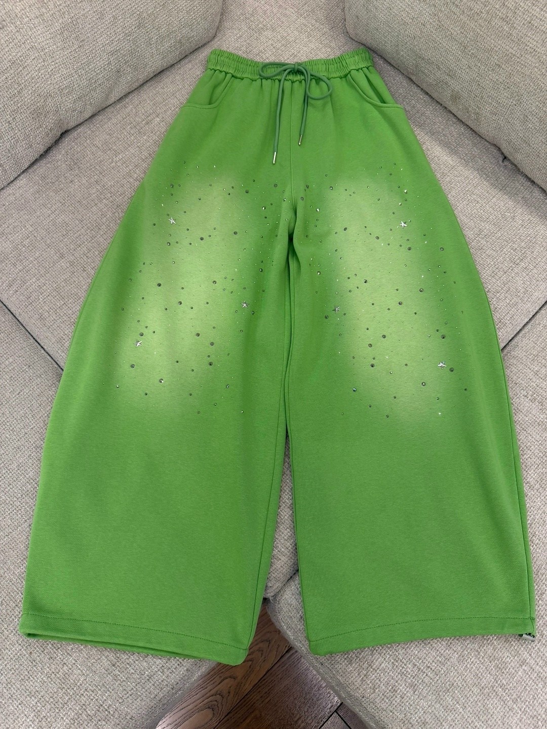 брюки со стразами,штаны со стразами,женский брюки,брюки модные,широкие брюки