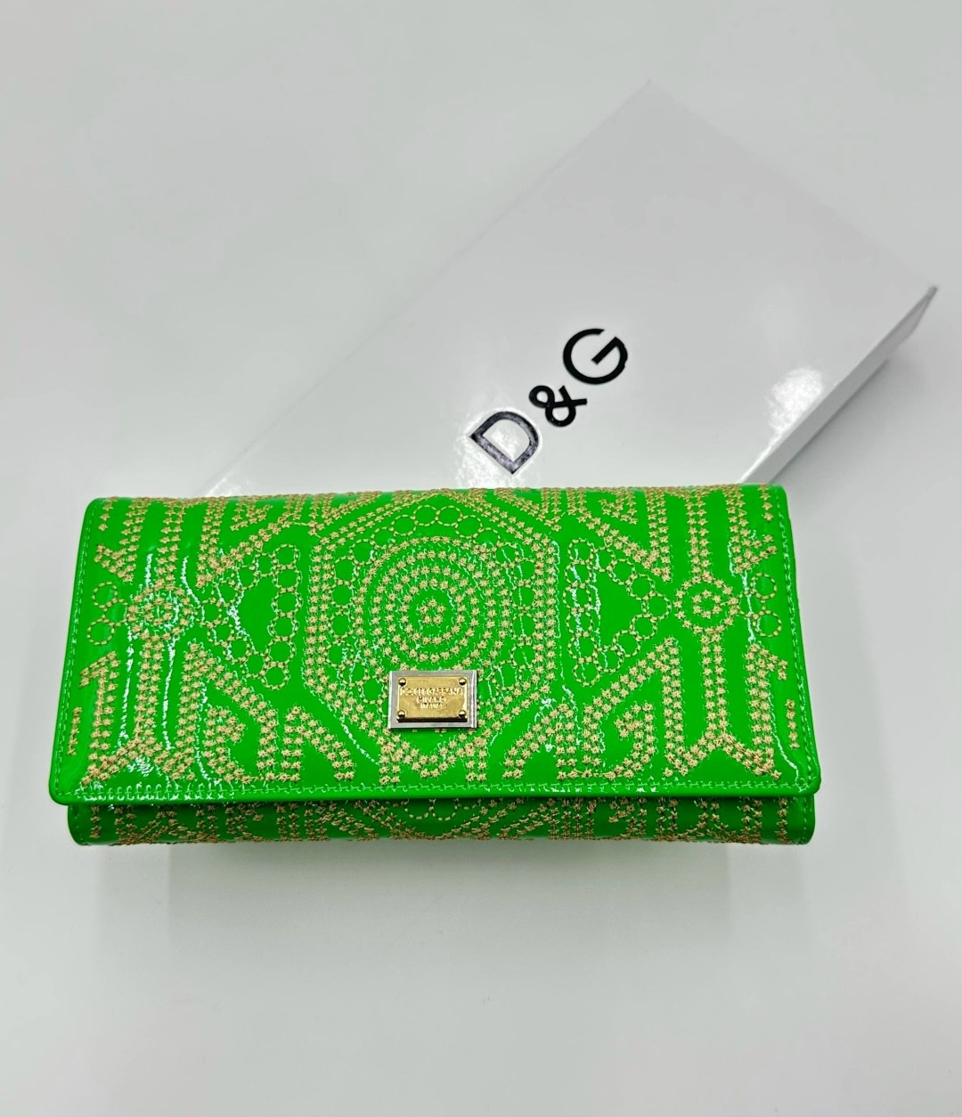 кошелек дольче габбана,красный кошелек дольче габбана,женские кошельки,кошелек d&g лакированный,клатч