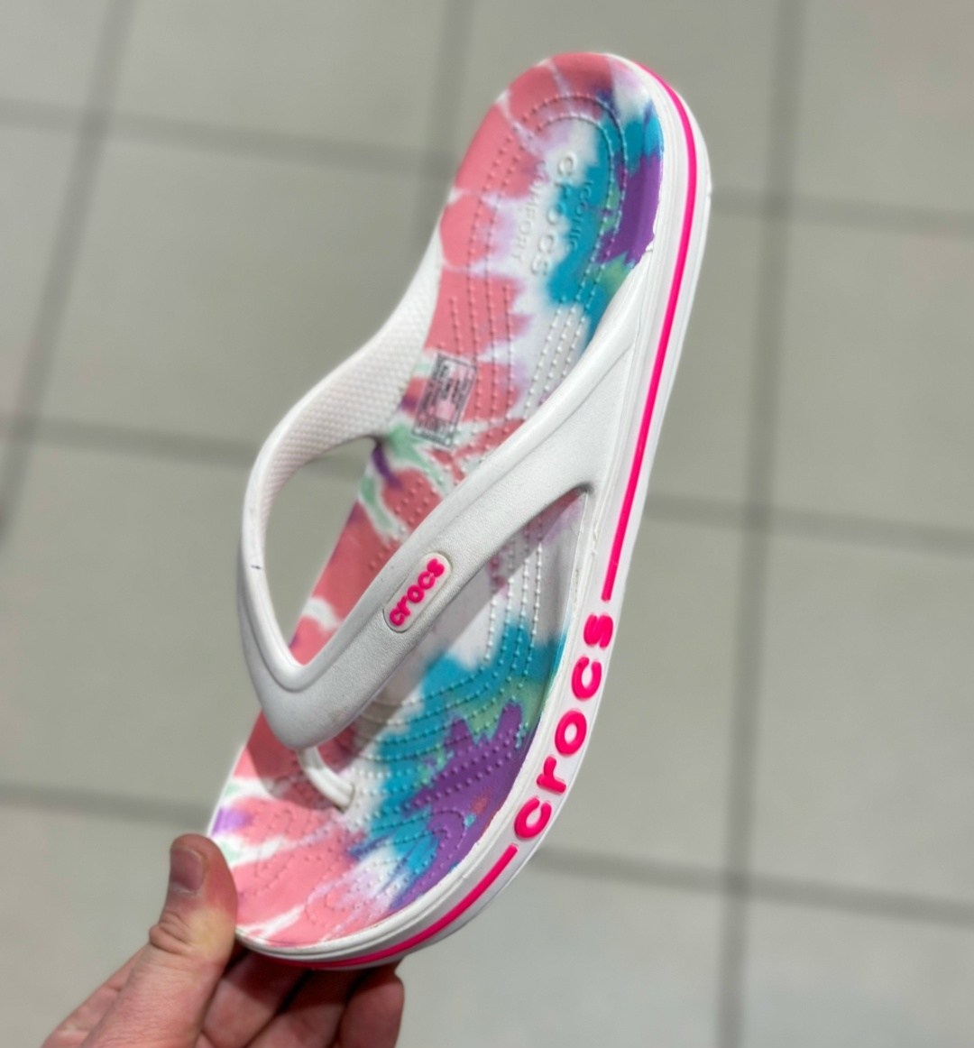 шлепанцы crocs,крокс сланцы белые,crocs bayaband flip,белые шлепки крокс,crocs classic