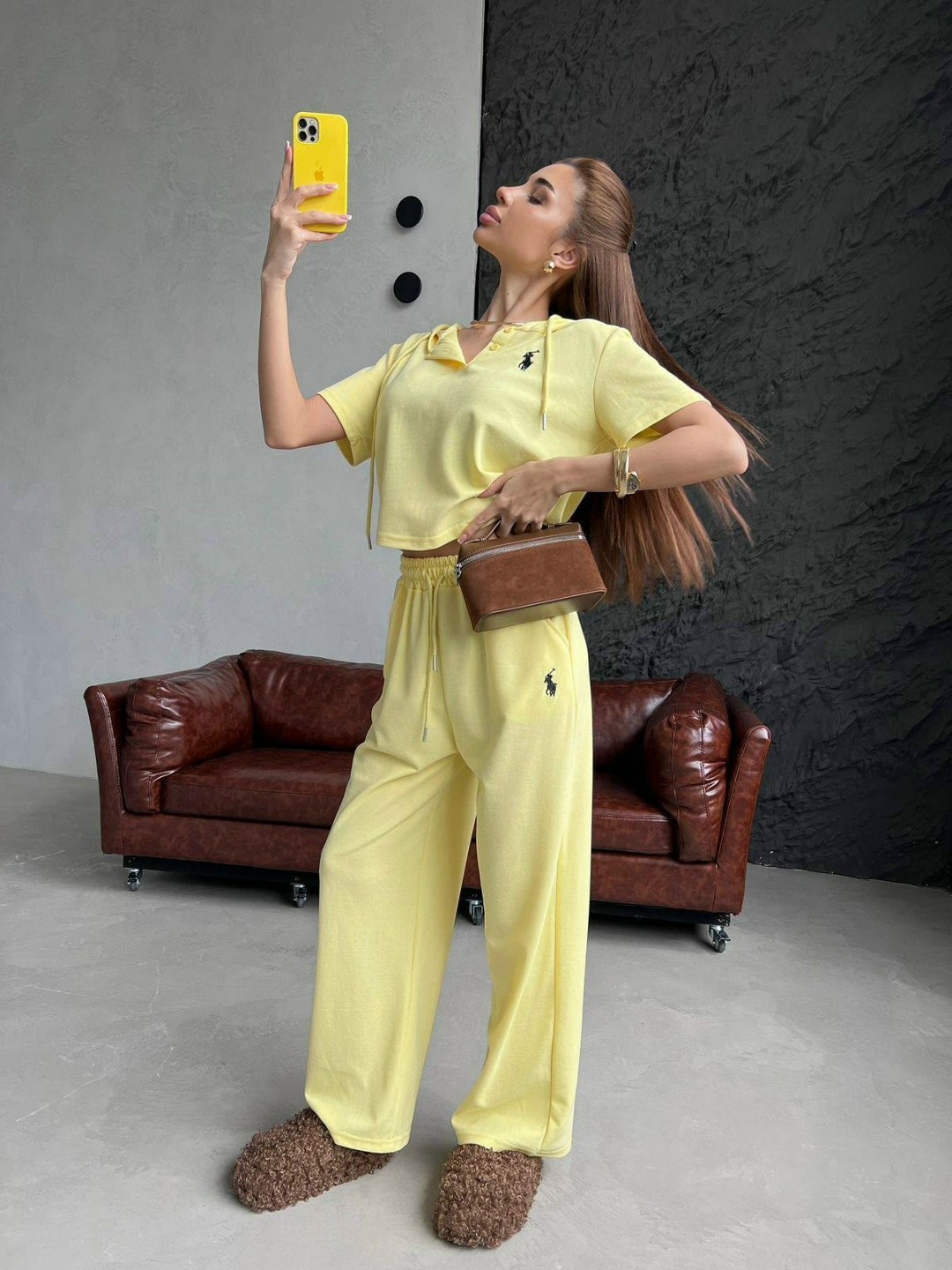 велюровый костюм,женские костюмы,костюм с брюками,женский спортивный костюм,костюм классический