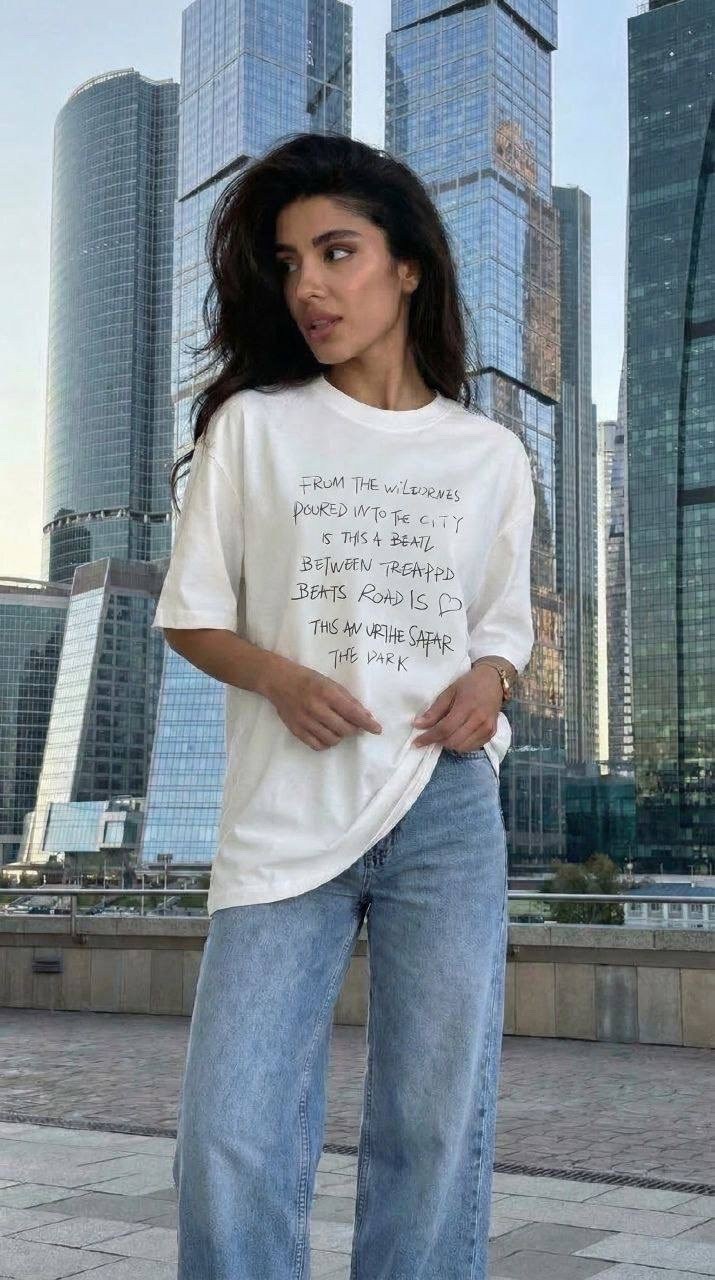 футболка базовая с принтом,футболка белая с,футболка с принтом,одежда стильная,женская футболка