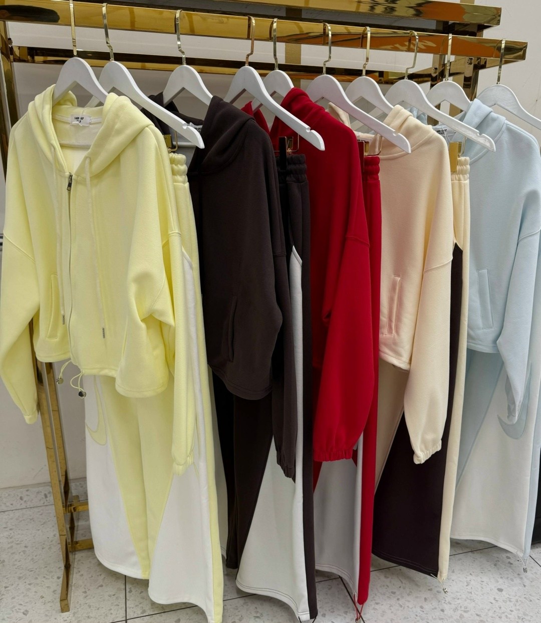 спортивные костюм,женские костюмы,женский спортивный костюм,костюм повседневный,спортивные костюмы двойка