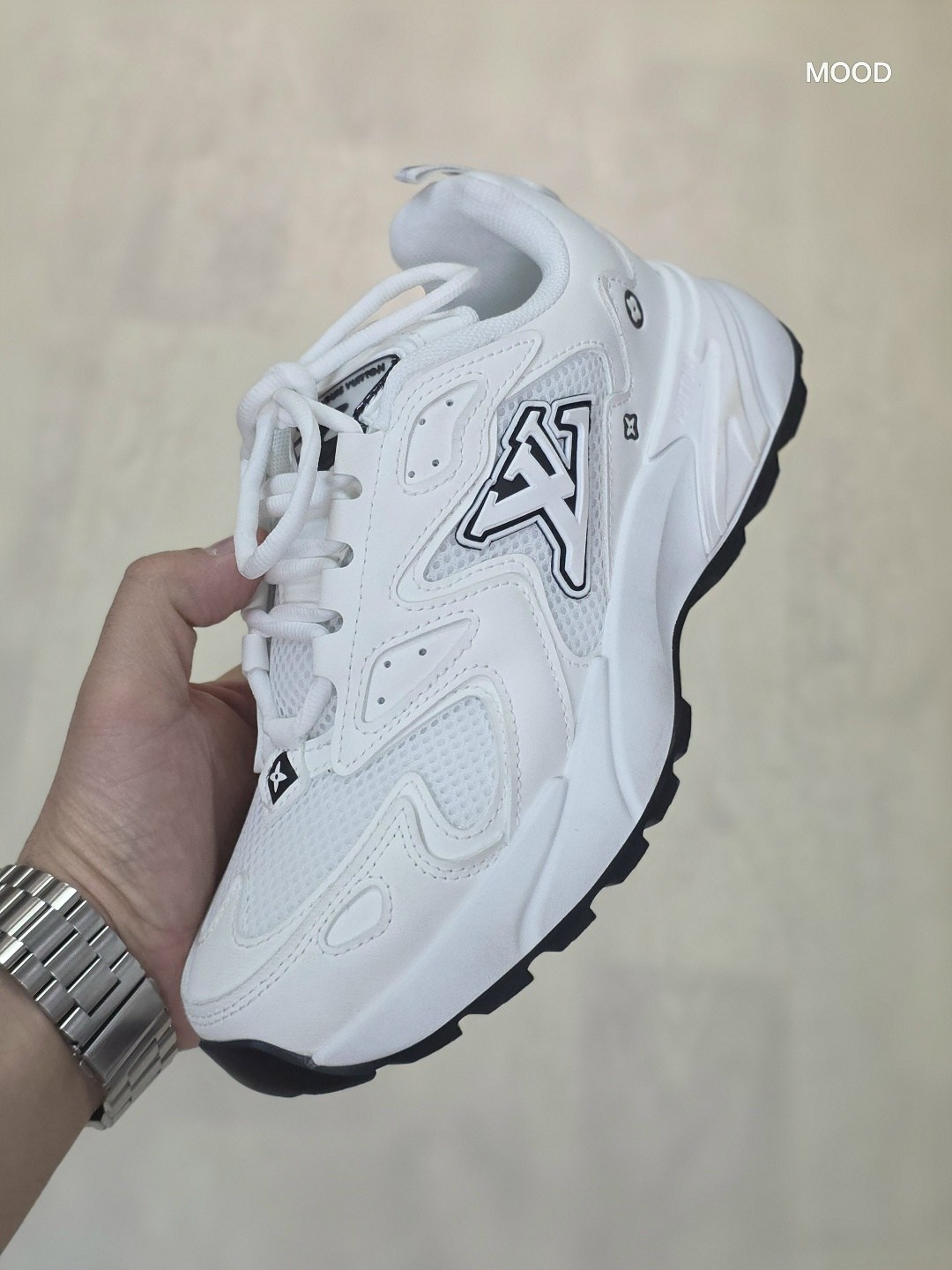 кроссовки louis vuitton runner,кроссовки модные,кроссовки удобные,повседневные кроссовки,мужские кроссовки