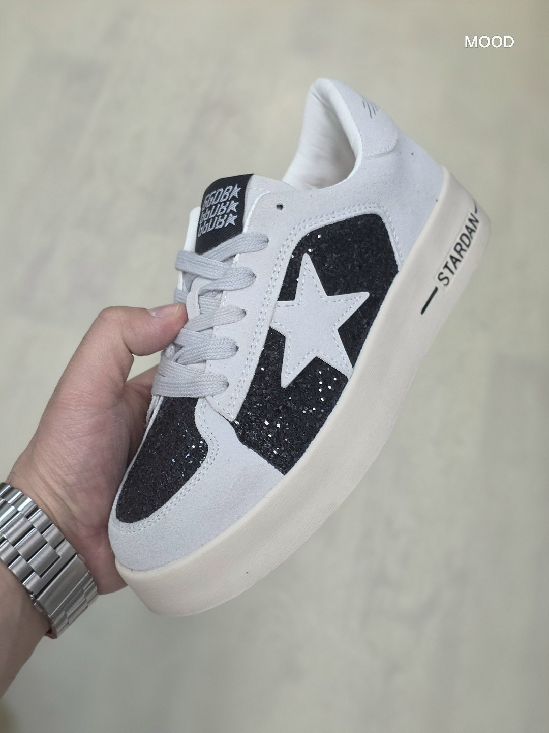 ,кроссовки golden goose с пайетками на платформе,голден гус кеды, женская,golden goose кеды glitter