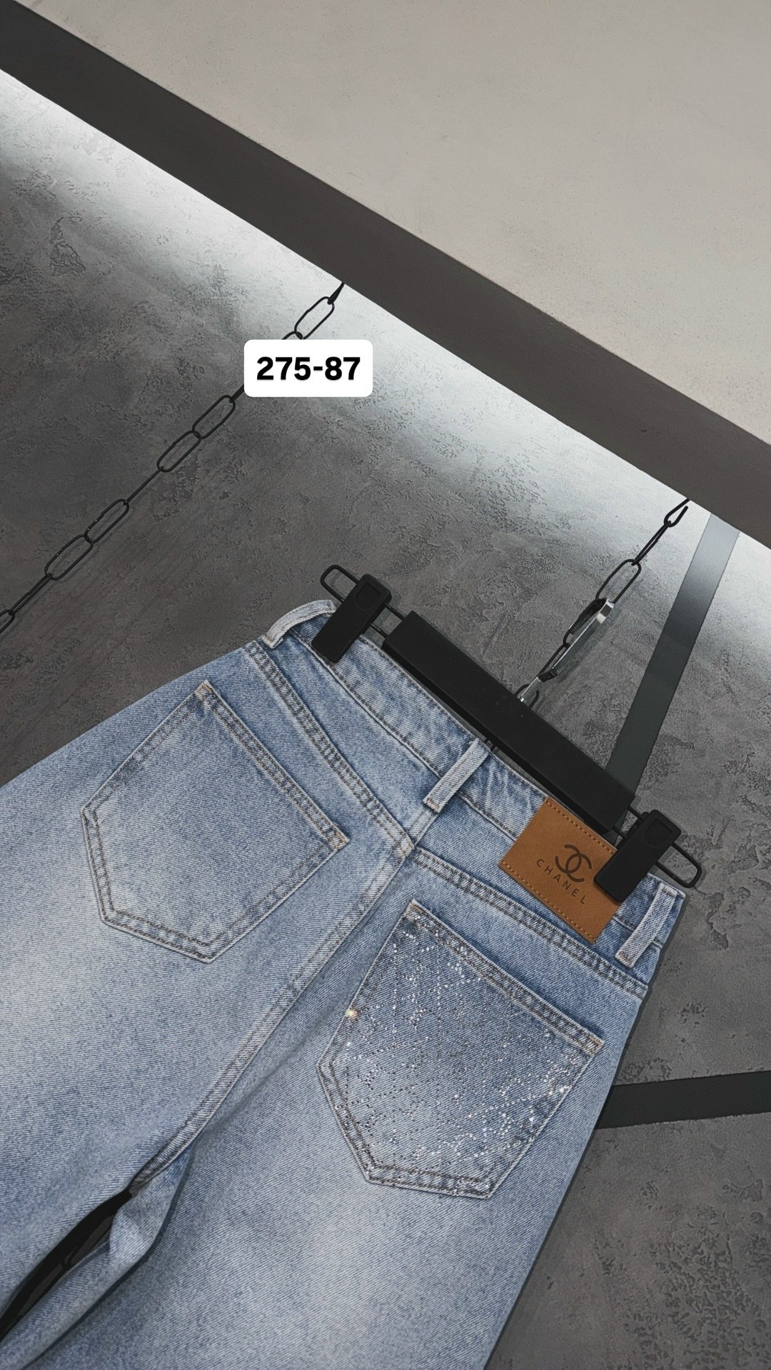 джинсы стильные,джинсы chanel,джинсы женские,джинсы модные,джинсы со стразами