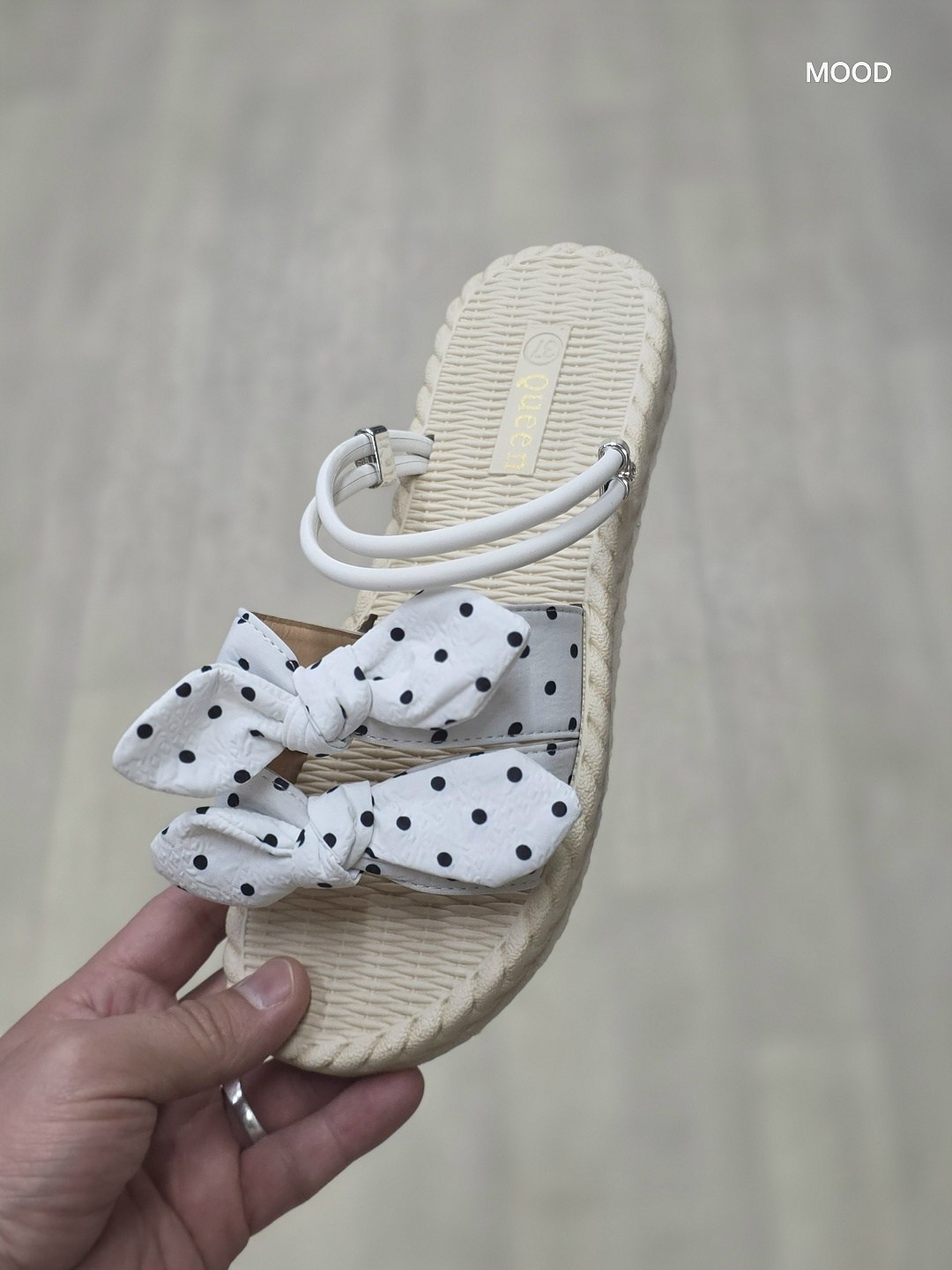 ,летние тапочки,тапочки женские,летние сандалии,модные тапочки