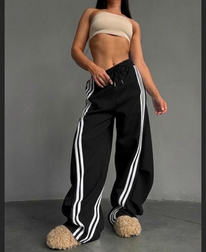 широкие брюки,модные наряды,спортивные брюки,брюки свободные