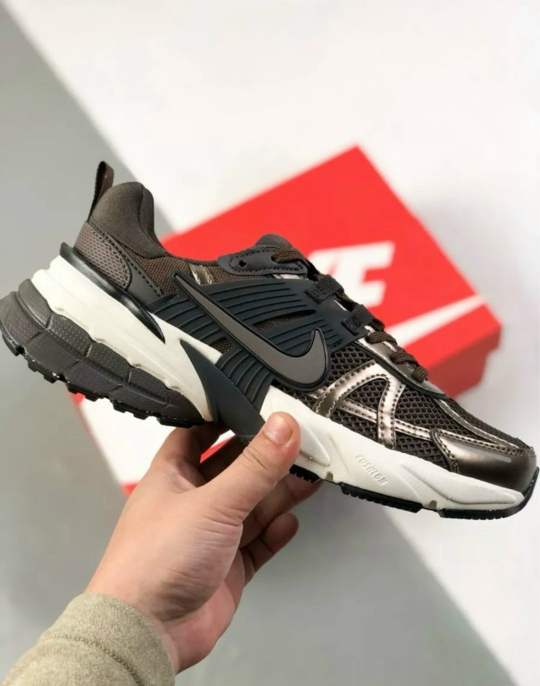 кроссовки nike v 2 k run,кроссовки nike,женские повседневные кроссовки nike v2k run коричневый,кроссовки,женские кроссовки nike