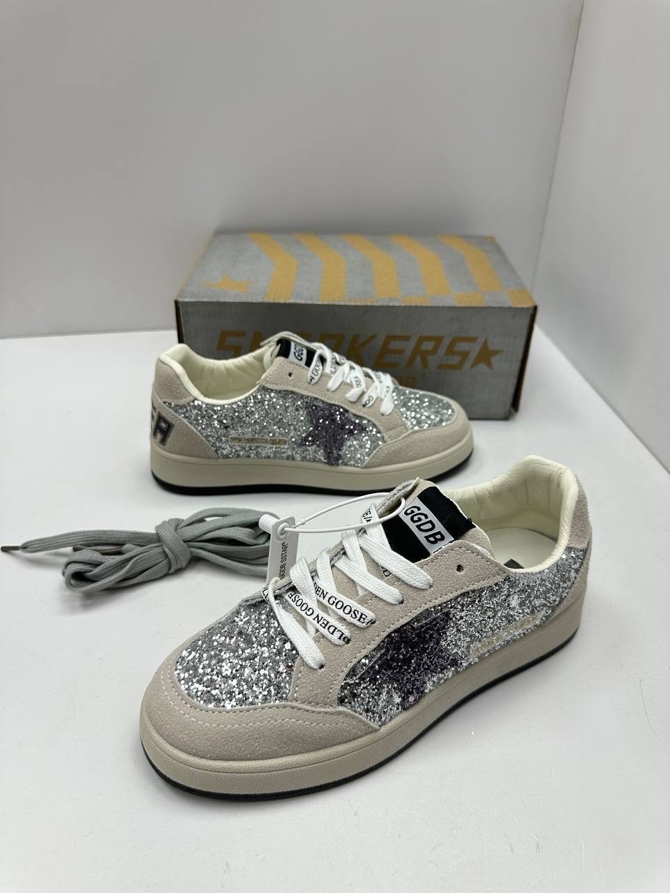 golden goose кеды hi star с блестками белый,низкие кеды ball-star glitter golden goose,кроссовки golden goose,golden goose кеды glitter,golden goose hi star glitter sneakers